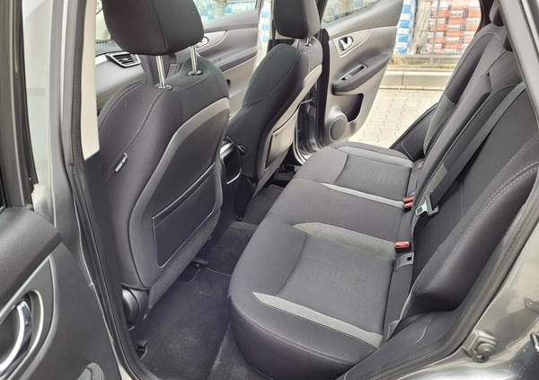 Nissan Qashqai cena 65900 przebieg: 131000, rok produkcji 2017 z Sztum małe 254